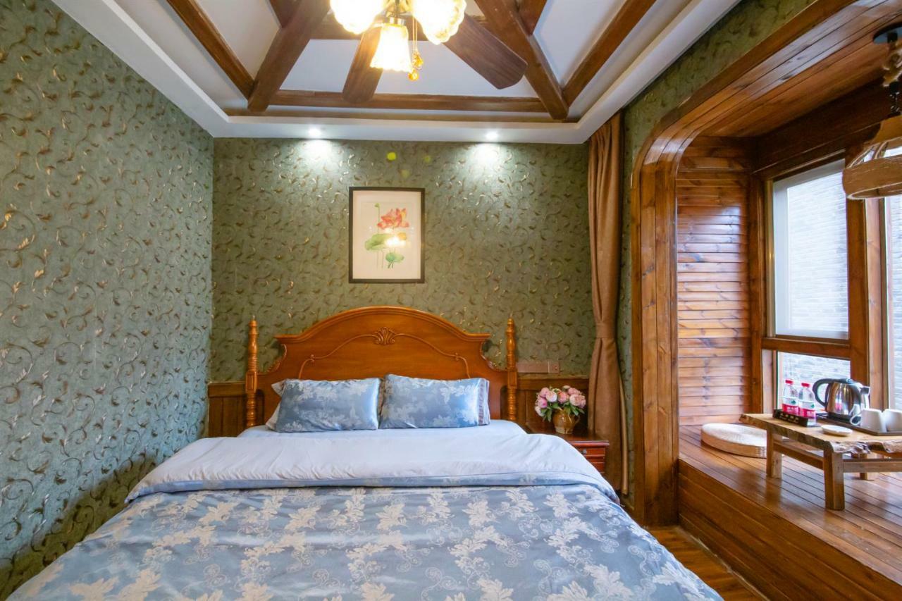 Flower Time Inn Fenghuang Exterior foto